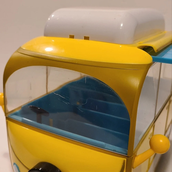Peppa pig yellow bus  RV camper van - Picture 4 of 11
